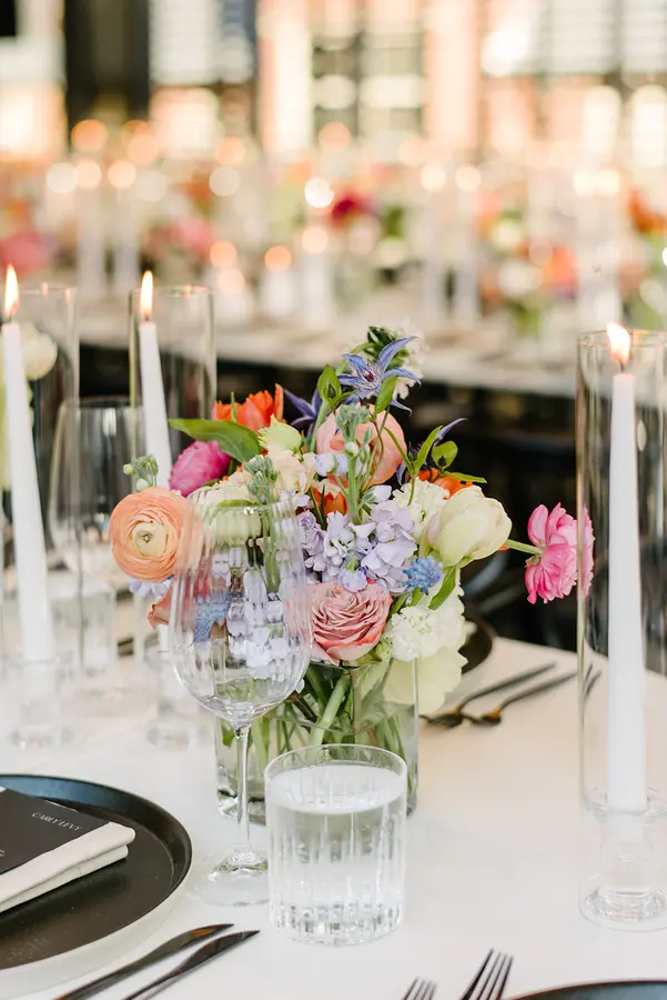Andrea & Evan wedding florals at Clay at The Gardiner Museum by Mythology Floral Art, Toronto, photograph by Liza Litvinovich
