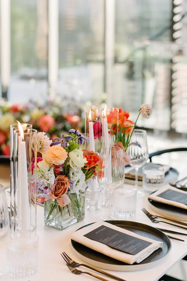 Andrea & Evan wedding florals at Clay at The Gardiner Museum by Mythology Floral Art, Toronto, photograph by Liza Litvinovich