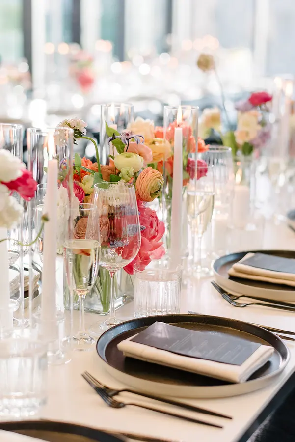 Andrea & Evan wedding florals at Clay at The Gardiner Museum by Mythology Floral Art, Toronto, photograph by Liza Litvinovich
