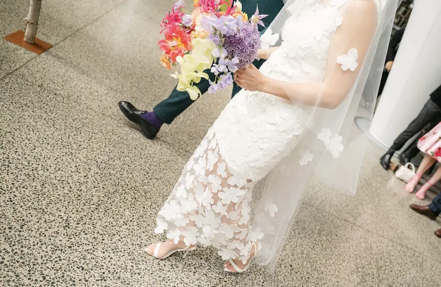 Dayna & Pat wedding florals by Mythology Floral Art, Toronto, photograph by 515 Photography