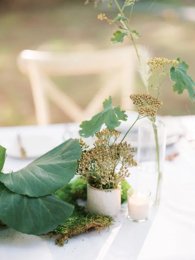 Michael & Sam wedding florals at Clay at The Gardiner Museum by Mythology Floral Art, Toronto, photograph by Robin Sassi
