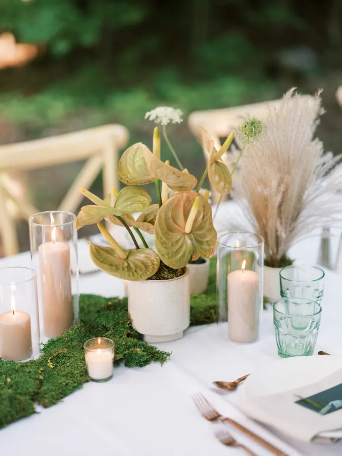 Michael & Sam wedding florals at Clay at The Gardiner Museum by Mythology Floral Art, Toronto, photograph by Robin Sassi