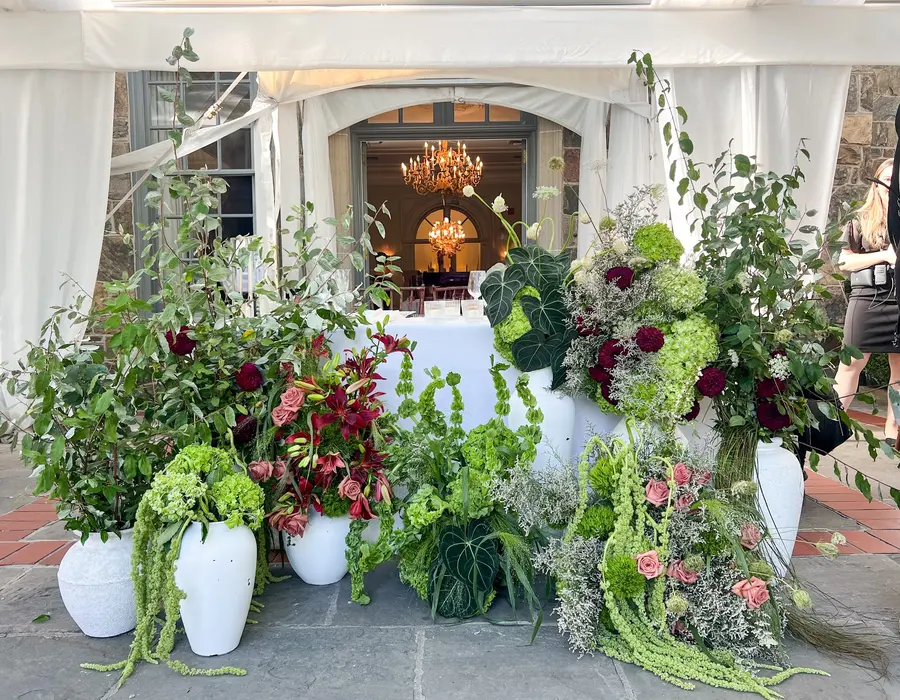 Nadia & Max wedding florals at Graydon Hall Manor by Mythology Floral Art, Toronto, photograph by Sara Kelly
