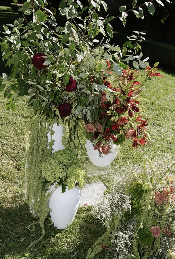 Nadia & Max wedding florals at Graydon Hall Manor by Mythology Floral Art, Toronto, photograph by Sara Kelly