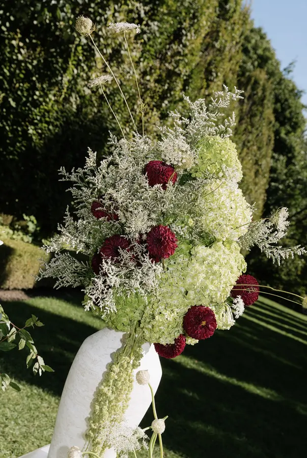 Nadia & Max wedding florals at Graydon Hall Manor by Mythology Floral Art, Toronto, photograph by Sara Kelly