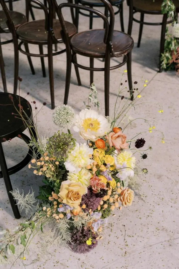 Nicky & Josh wedding florals at Paris Paris Restaurant by Mythology Floral Art, Toronto, photograph by Adriana Morais Photography