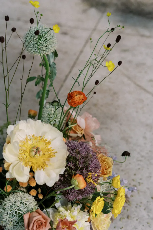 Nicky & Josh wedding florals at Paris Paris Restaurant by Mythology Floral Art, Toronto, photograph by Adriana Morais Photography