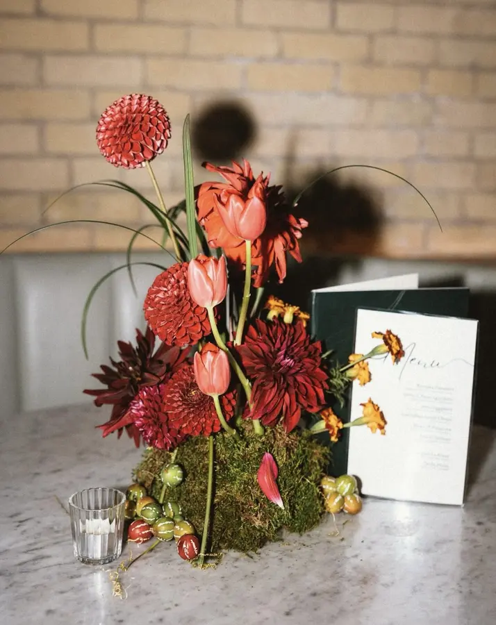 Rayna & Jamie wedding florals at Bar Volo by Mythology Floral Art, Toronto, photograph by Leann Weston